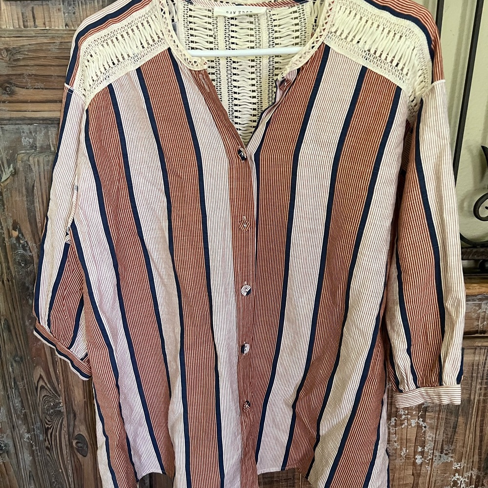 Striped top with lace